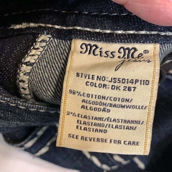 Miss Me size 26 Signature cuffed capris - Picture 7 of 10